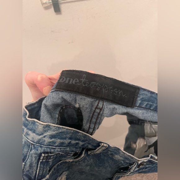One Teaspoon Size 12/30 Cutoff Denim Shorts Distressed - Picture 3 of 4